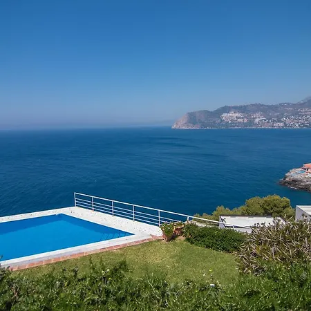 Villa El Horizonte Infinite Pool