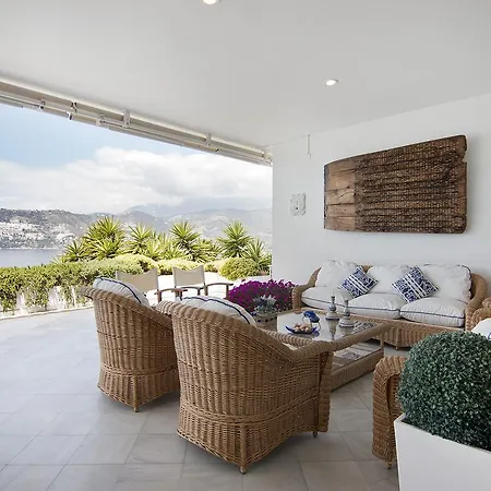Villa El Horizonte Infinite Pool